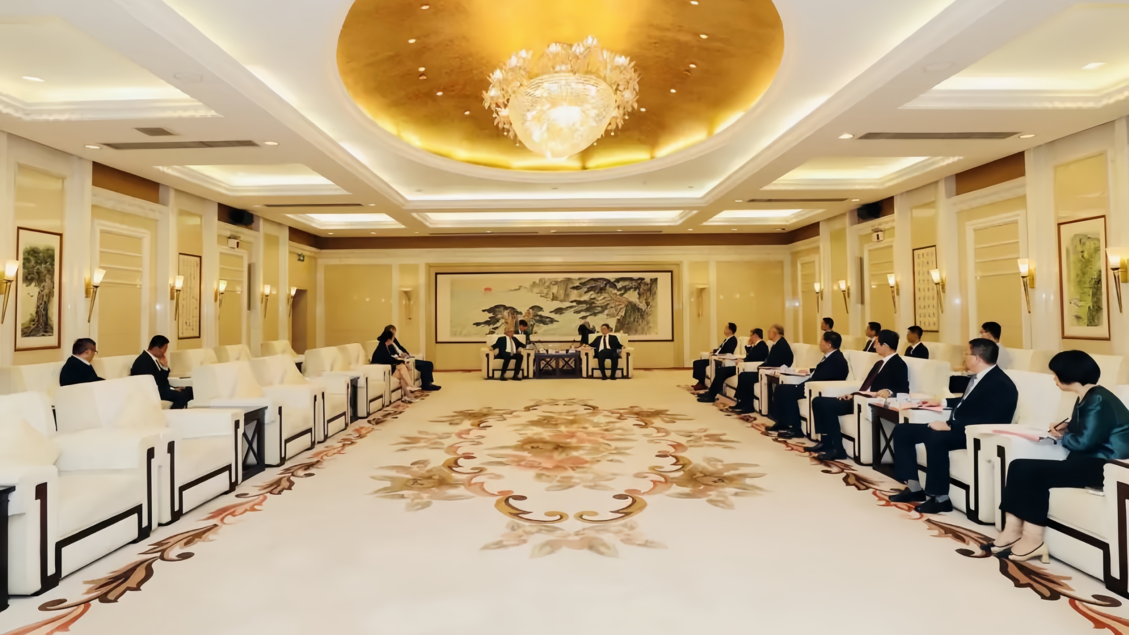 The Shandong China-German Technology Transformation and Application Innovation Center was inaugurated 
Yu Haitian met with Harald Kuhn, director of the Fraunhofer Institute for Electronic Nanosystems